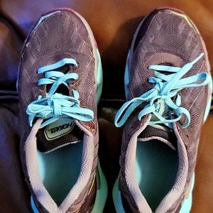 HOKA sz 7 womens